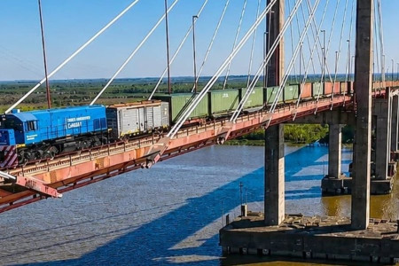 Con un crédito especial del Mercosur reactivarán el histórico paso ferroviario entre Argentina y Brasil
